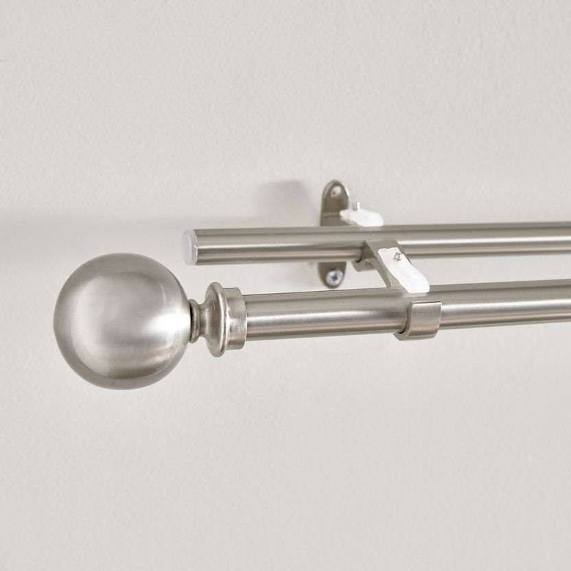 Curtain Round Poles